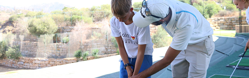 Curso de golf en los campamentos de verano