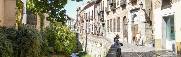 Paseo de los Tristes Río Darro Granada