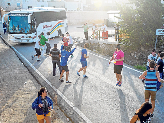 Encierro del autobús de Torralba